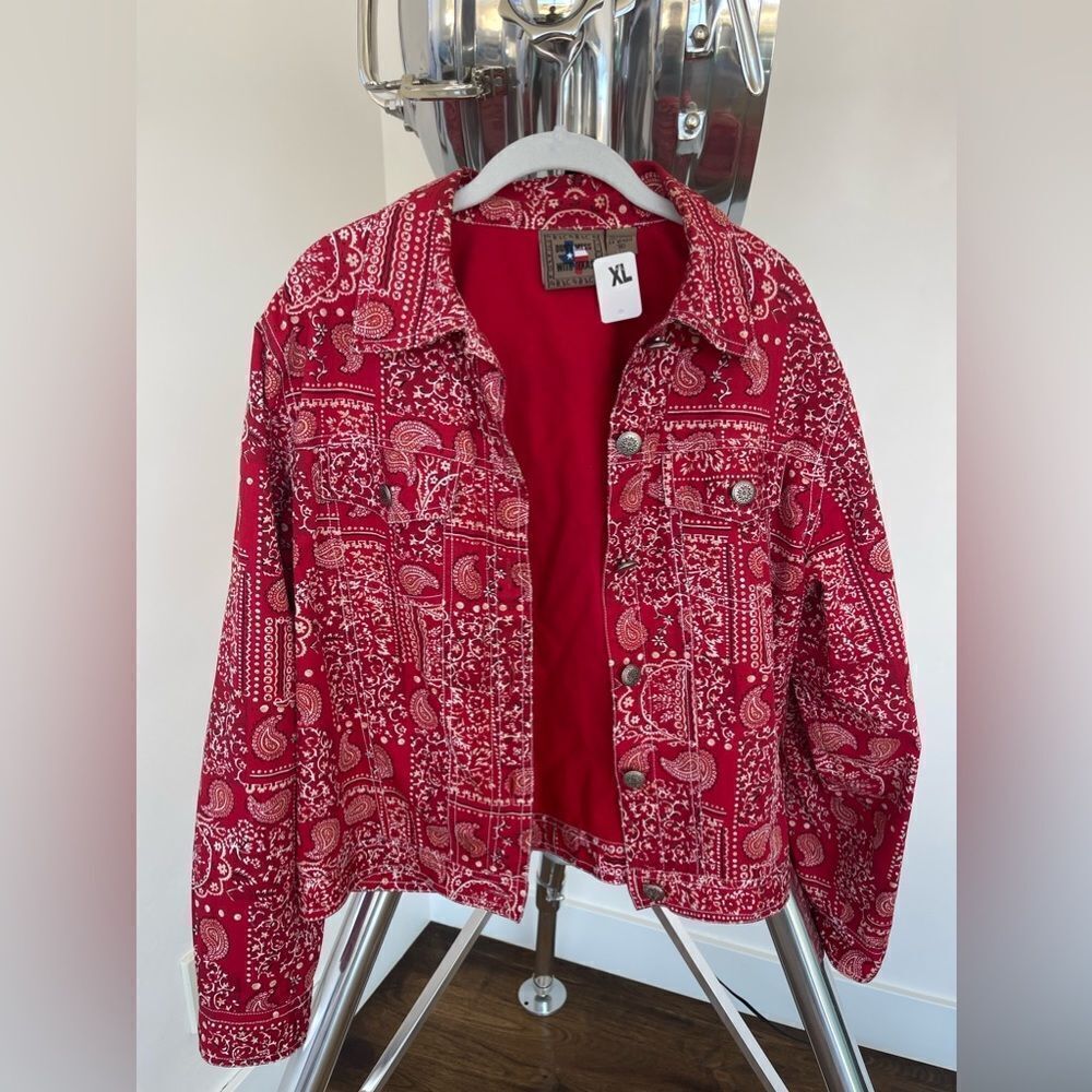 Don’t mess with Texas jacket. Size XL.